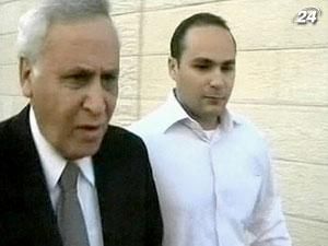 Экс-президент Израиля начинает отбывать семилетний срок Экс-президент Израиля начинает отбывать семилетний срок