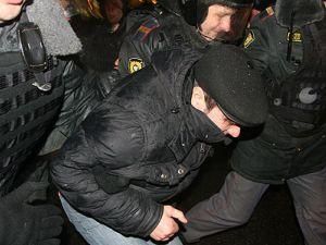 У Москві та Петербурзі поліція затримала 500 осіб