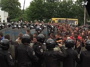 МНС готується до можливих терактів на Євро-2012 МНС готується до можливих терактів на Євро-2012