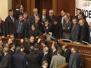Бютовцы снова могут заблокировать трибуну Рады Бютовцы снова могут заблокировать трибуну Рады