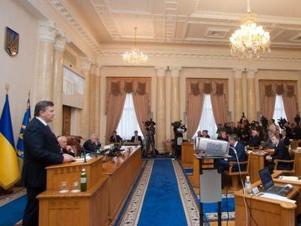 Янукович 21 декабря пойдет "разбираться" с Кабмином
