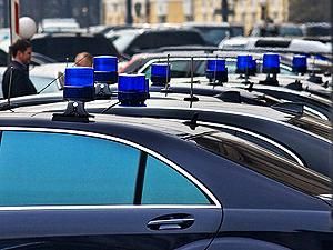 За незаконну "мигалку" стягуватимуть 50 тисяч гривень штрафу За незаконну "мигалку" стягуватимуть 50 тисяч гривень штрафу