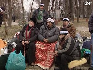 12 чорнобильців під Кабміном оголосили сухе голодування