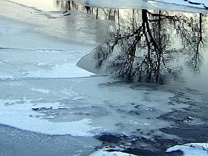 Двое детей погибли подо льдом на Сумщине Двое детей погибли подо льдом на Сумщине