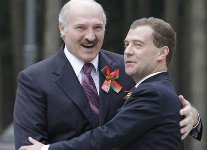 Лукашенко привітав Медвєдєва з перемогою "Єдиної Росії" Лукашенко привітав Медвєдєва з перемогою "Єдиної Росії"