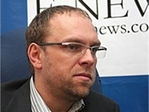 Власенко: Судья сел возле параши и 12 часов вел заседание Власенко: Судья сел возле параши и 12 часов вел заседание