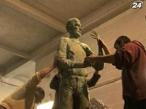 У Будапешті встановлять перший пам'ятник Стіву Джобсу