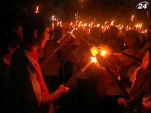 Индонезийцы устроили самый факельный поход в мире