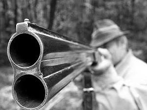 В Броварах задержали пенсионера, который прогуливался с двумя ружьями В Броварах задержали пенсионера, который прогуливался с двумя ружьями