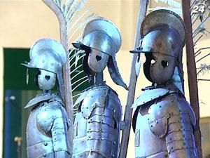 В Мыстецьком арсенале продолжается IV Антикварный Салон В Мыстецьком арсенале продолжается IV Антикварный Салон