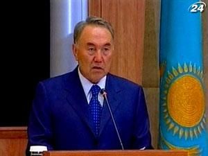 Назарбаев хочет отказаться от звания народного героя Назарбаев хочет отказаться от звания народного героя