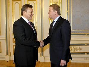 Янукович встретился с Фюле - 12 декабря 2011 - Телеканал новин 24