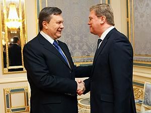 Янукович говорив із Фюле більше трьох годин. Про що — невідомо