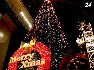 Празднование Рождества в США объединяет традиции многих стран мира Празднование Рождества в США объединяет традиции многих стран мира