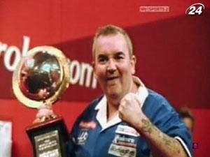 Фил Тэйлор - самый знаменитый дартсист планеты Фил Тэйлор - самый знаменитый дартсист планеты