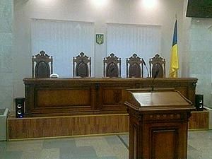 Захист Тимошенко просить змінити запобіжний захід, а судді знову вийшли радитись Захист Тимошенко просить змінити запобіжний захід, а судді знову вийшли радитись