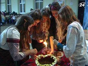 В ночь на Андрея девушки бросали сапоги и искали своих суженых