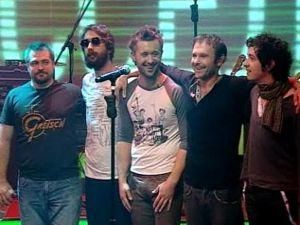 Вакарчук першим в Україні зіграв в інтернеті безкоштовний концерт Вакарчук першим в Україні зіграв в інтернеті безкоштовний концерт