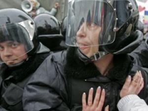 Від Апеляційного суду в поліклініку забрали двох міліціонерів Від Апеляційного суду в поліклініку забрали двох міліціонерів