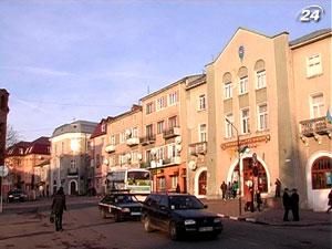 Люди жалуются на беспредел местной власти, которая представлена "свободой" Люди жалуются на беспредел местной власти, которая представлена "свободой"