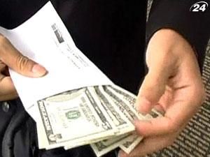 Японські банки активно скуповують долари Японські банки активно скуповують долари