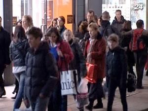 Безработица в Великобритании достигла 17-летнего максимума Безработица в Великобритании достигла 17-летнего максимума