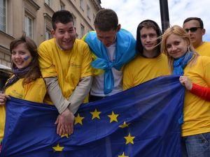 Опитування: Молодь у всіх регіонах України підтримує вступ країни в ЄС
