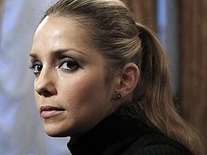 Донька Тимошенко розповіла єврокомісару про критичний стан здоров’я мами Донька Тимошенко розповіла єврокомісару про критичний стан здоров’я мами