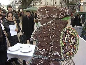 Найбільший пряник України презентували у столиці Найбільший пряник України презентували у столиці