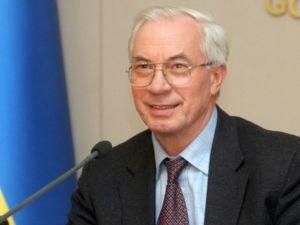 Азаров у Facebook шукає нові кадри Азаров у Facebook шукає нові кадри