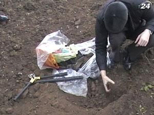 Крим: небезпечну знахідку виявили у підсобці дитячого садка Крим: небезпечну знахідку виявили у підсобці дитячого садка