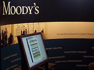 Moody's ухудшило рейтинги двух украинских столиц Moody's ухудшило рейтинги двух украинских столиц