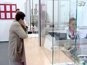 Ставки за депозитами у гривні знижуватимуться вже у січні Ставки за депозитами у гривні знижуватимуться вже у січні