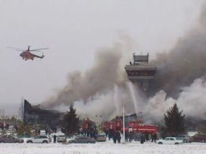 В российском Красноярске полностью сгорел аэропорт В российском Красноярске полностью сгорел аэропорт