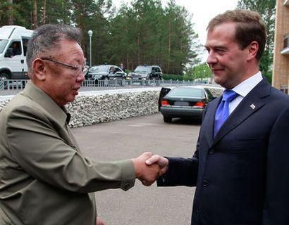 Медвєдєв висловив співчуття у зв'язку зі смертю Кім Чен Іра Медвєдєв висловив співчуття у зв'язку зі смертю Кім Чен Іра