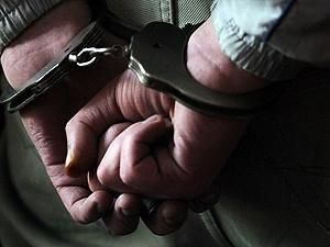 Ровенская область: Милиция задержала мужчину, который из-за Тимошенко обстреливал офис ПР Ровенская область: Милиция задержала мужчину, который из-за Тимошенко обстреливал офис ПР