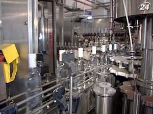 В Україні знизилося виробництво основних алкогольних напоїв В Україні знизилося виробництво основних алкогольних напоїв