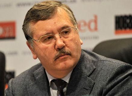 Гриценко теж хоче бачити лідером опозиції Ліну Костенко