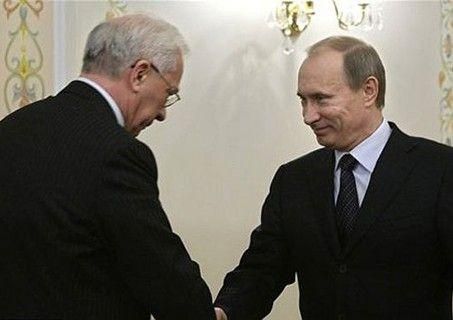 Азаров поїхав до Путіна Азаров поїхав до Путіна