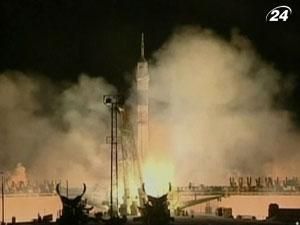 "Союз" с новым экипажем вышел на орбиту "Союз" с новым экипажем вышел на орбиту