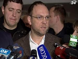 Захист Тимошенко відмовляється ходити до суду Захист Тимошенко відмовляється ходити до суду