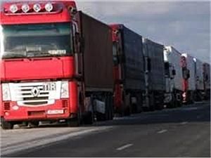 Через проблеми у росіян на Сумщині утворилась черга із вантажівок Через проблеми у росіян на Сумщині утворилась черга із вантажівок