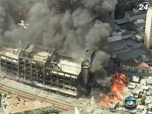 Мощный пожар практически уничтожил одну из фавел Рио-де-Жанейро Мощный пожар практически уничтожил одну из фавел Рио-де-Жанейро