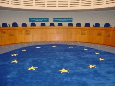 Защита Тимошенко хочет обжаловать приговор сразу в Европейском суде Защита Тимошенко хочет обжаловать приговор сразу в Европейском суде