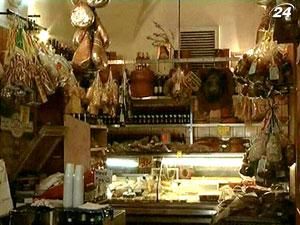 Итальянцам запретили платить наличными за покупки от 1 тыс. евро Итальянцам запретили платить наличными за покупки от 1 тыс. евро