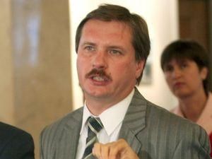 Чорновил рассказал почему Янукович так осторожен в питании Чорновил рассказал почему Янукович так осторожен в питании