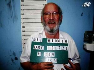 Інтерпол розшукує засновника компанії-виробника грудних імплантатів Інтерпол розшукує засновника компанії-виробника грудних імплантатів