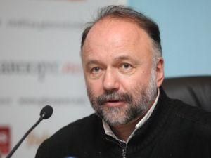 Письменник Курков: Ліна Костенко не очолить опозицію, бо це "група за інтересами" Письменник Курков: Ліна Костенко не очолить опозицію, бо це "група за інтересами"