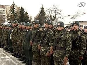 Українська армія переживає скорочення і чекає на професіоналізацію