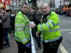 В разгар послерождественских распродаж в Лондоне убили юношу В разгар послерождественских распродаж в Лондоне убили юношу